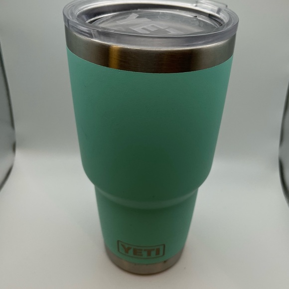 Yeti Other - YETI RAMBLER® 30 OZ TUMBLER  WITH Lid